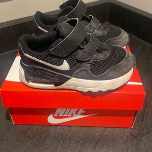 Nike air max black kids size 9